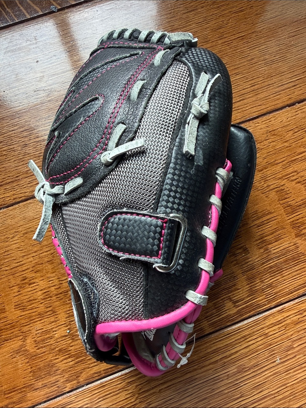 Louisville slugger Softball Glove size 11.5